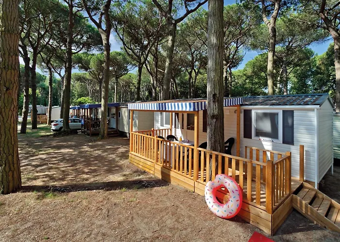 Albatross Mobile Homes on Camping Mare e Pineta